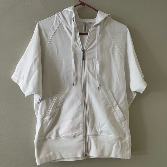Short Sleeve Hood Shirt - Picture 1 of 3